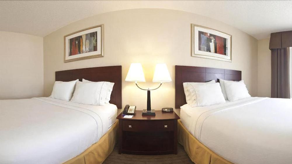 Holiday Inn Express Hotel & Suites Minot South By Ihg Экстерьер фото