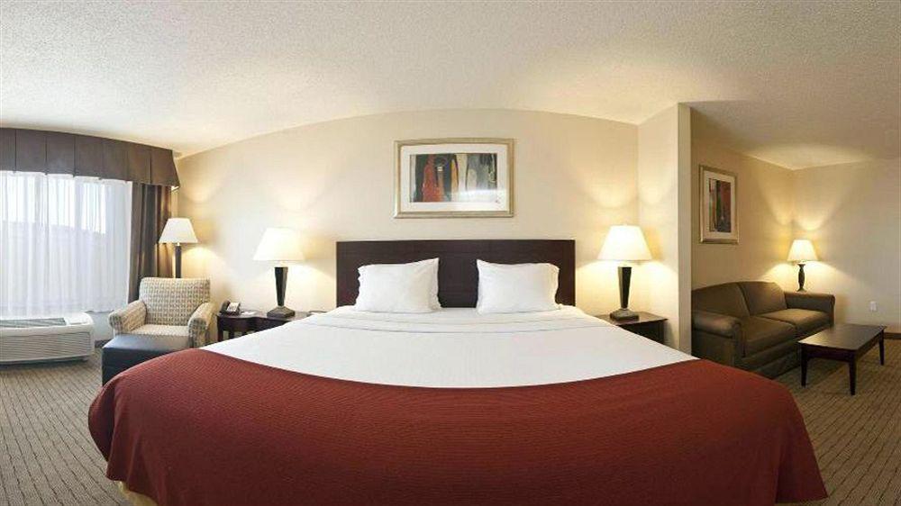 Holiday Inn Express Hotel & Suites Minot South By Ihg Экстерьер фото