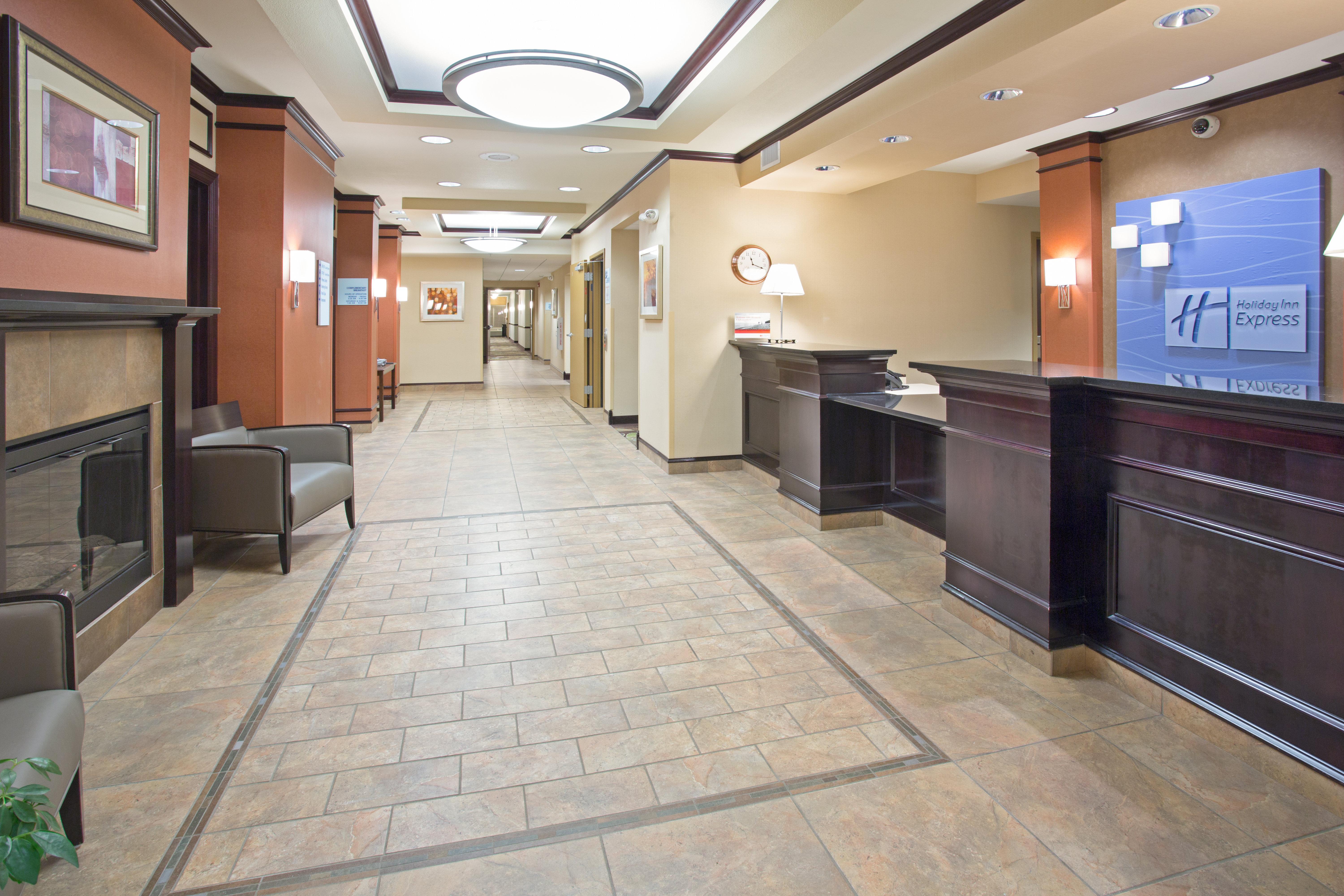 Holiday Inn Express Hotel & Suites Minot South By Ihg Экстерьер фото