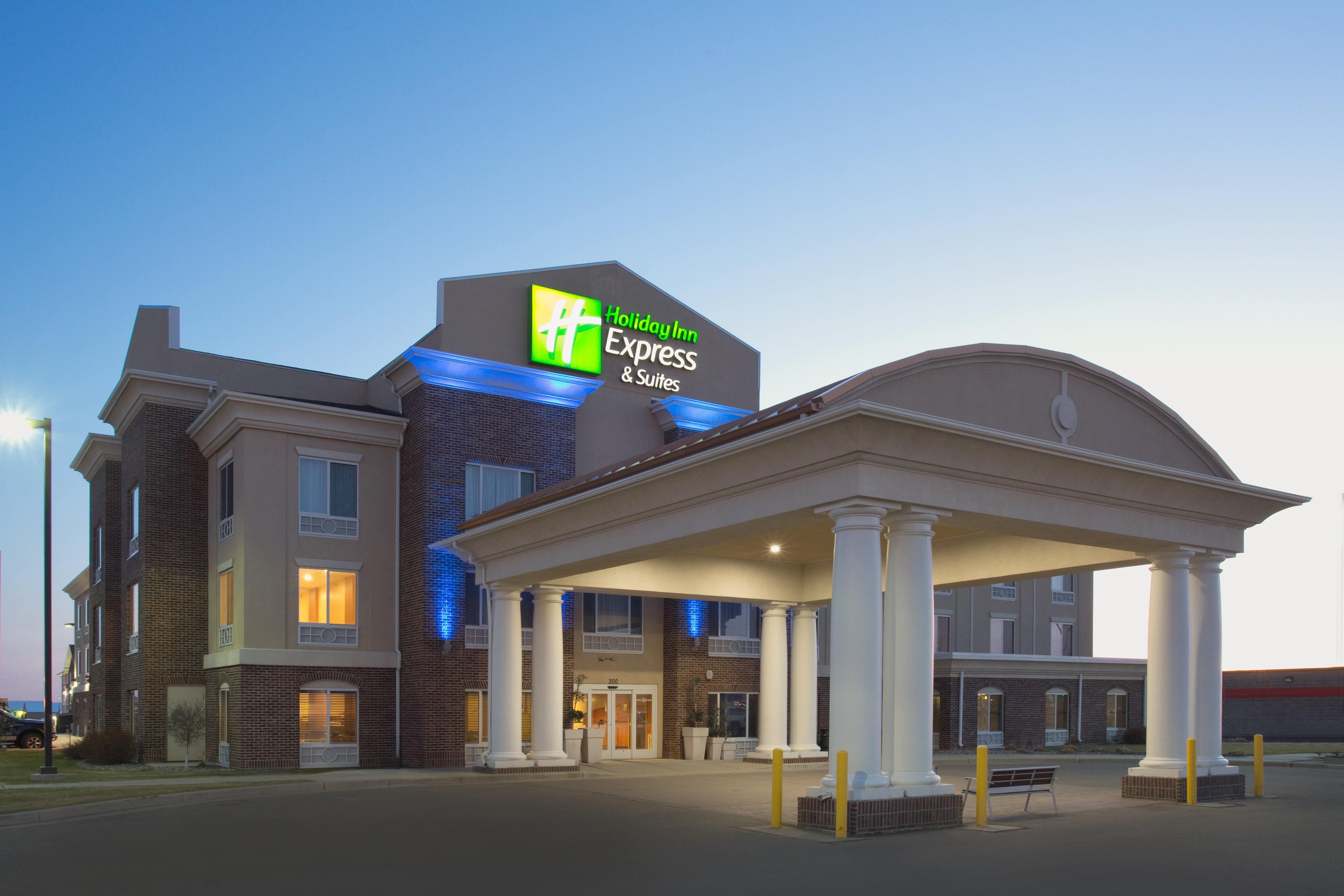 Holiday Inn Express Hotel & Suites Minot South By Ihg Экстерьер фото