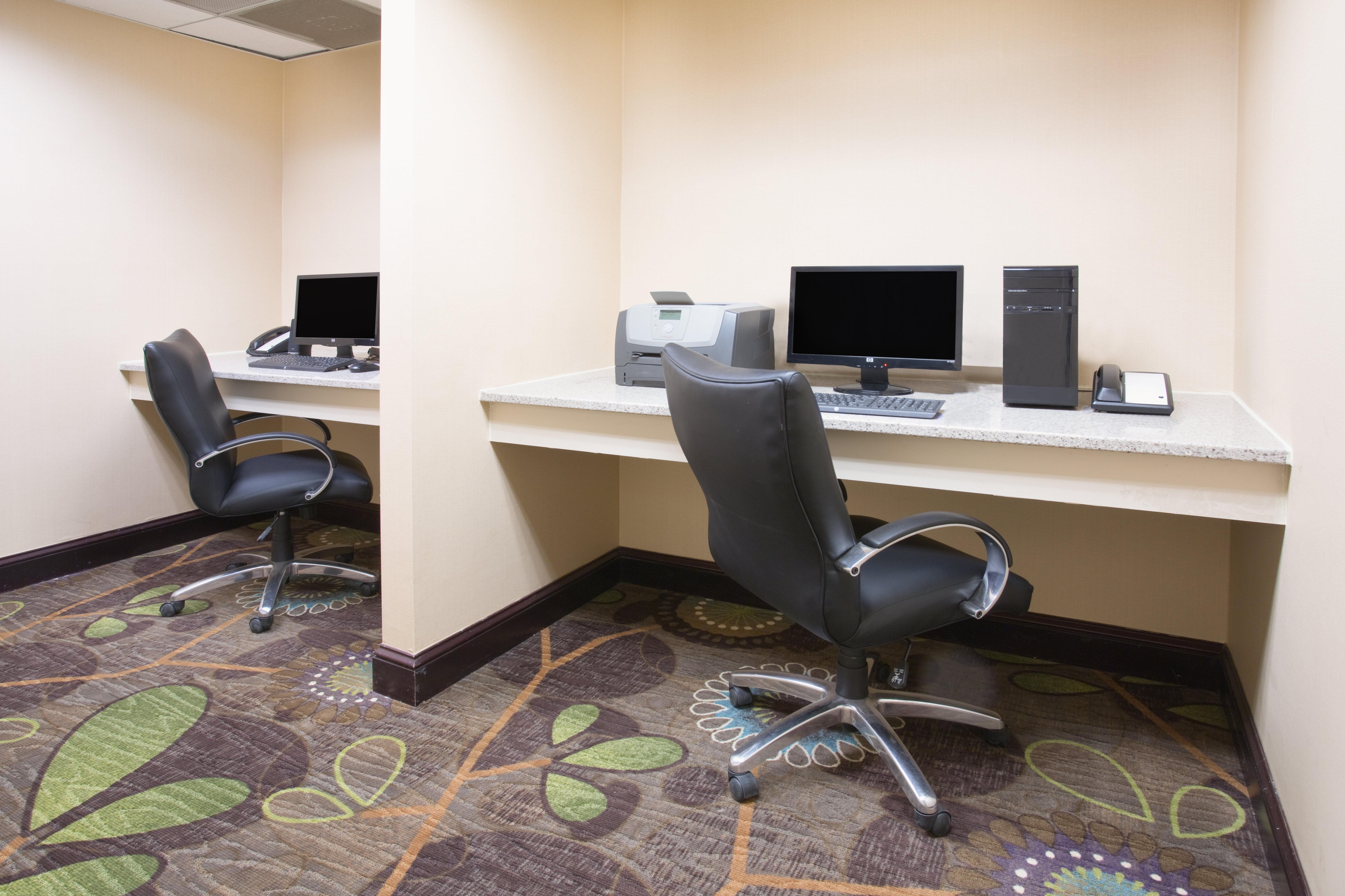 Holiday Inn Express Hotel & Suites Minot South By Ihg Экстерьер фото