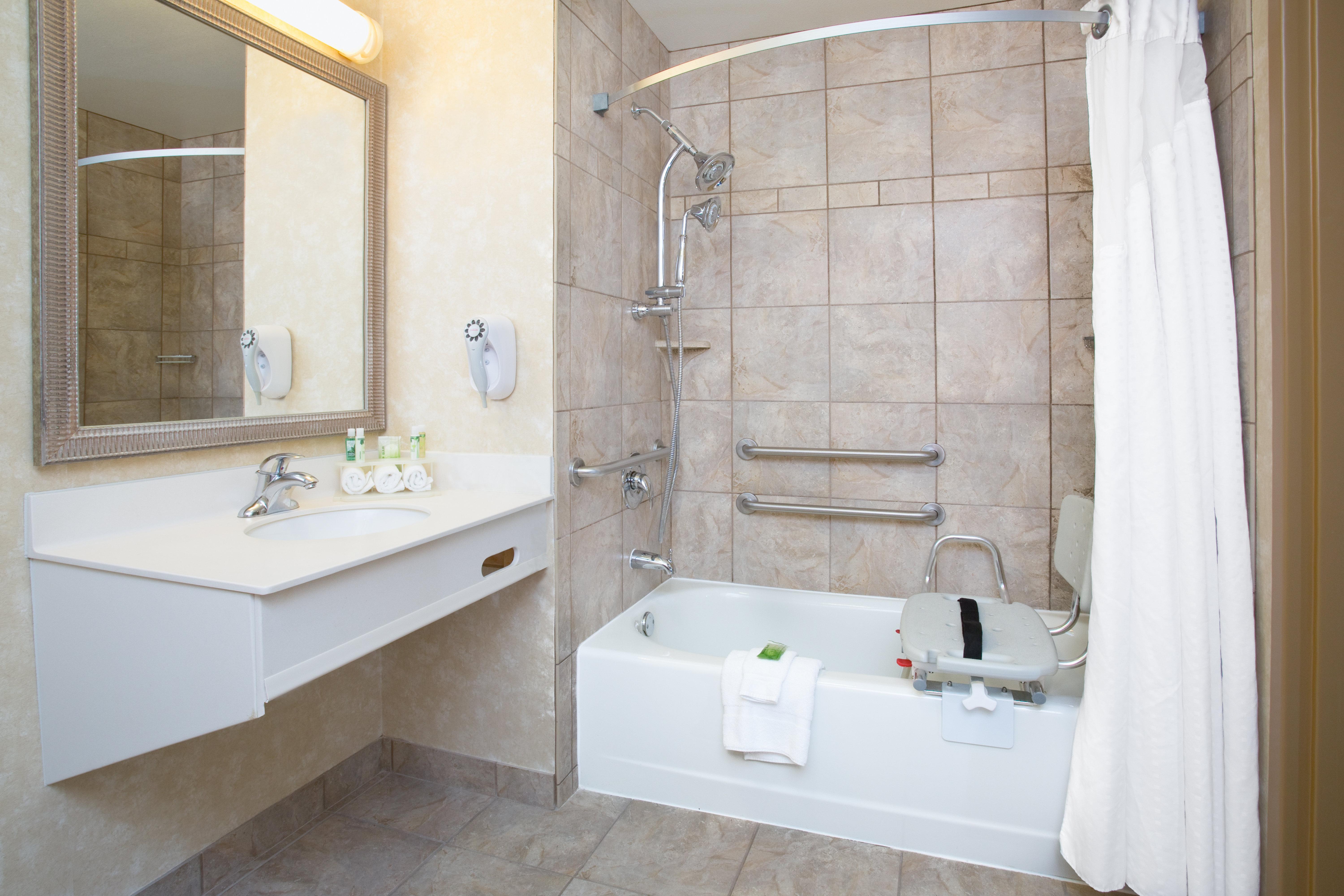 Holiday Inn Express Hotel & Suites Minot South By Ihg Экстерьер фото