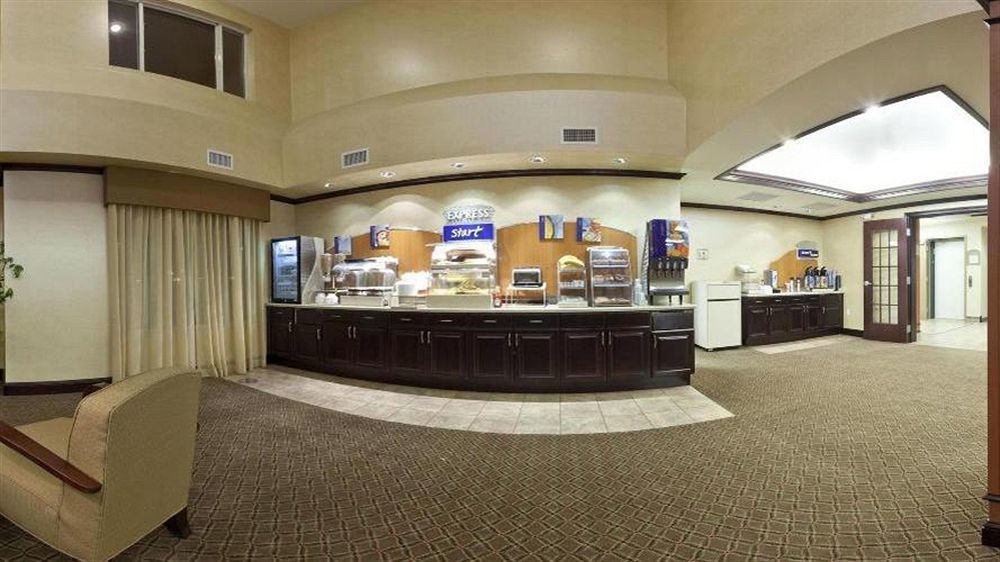 Holiday Inn Express Hotel & Suites Minot South By Ihg Экстерьер фото